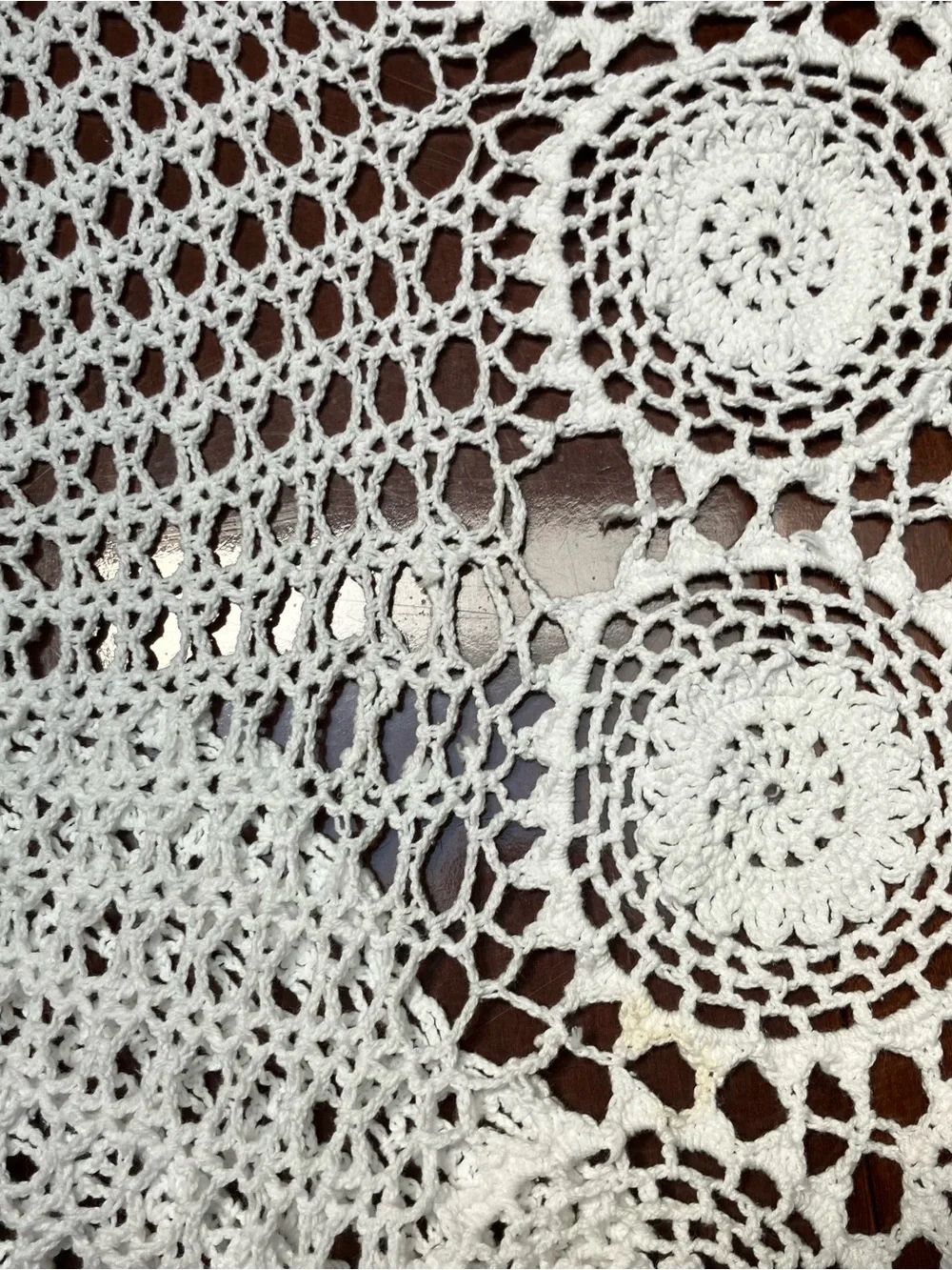 VTG White Crochet Tablecloth Round  Cottagecore Farmhouse Card Table 49.5in